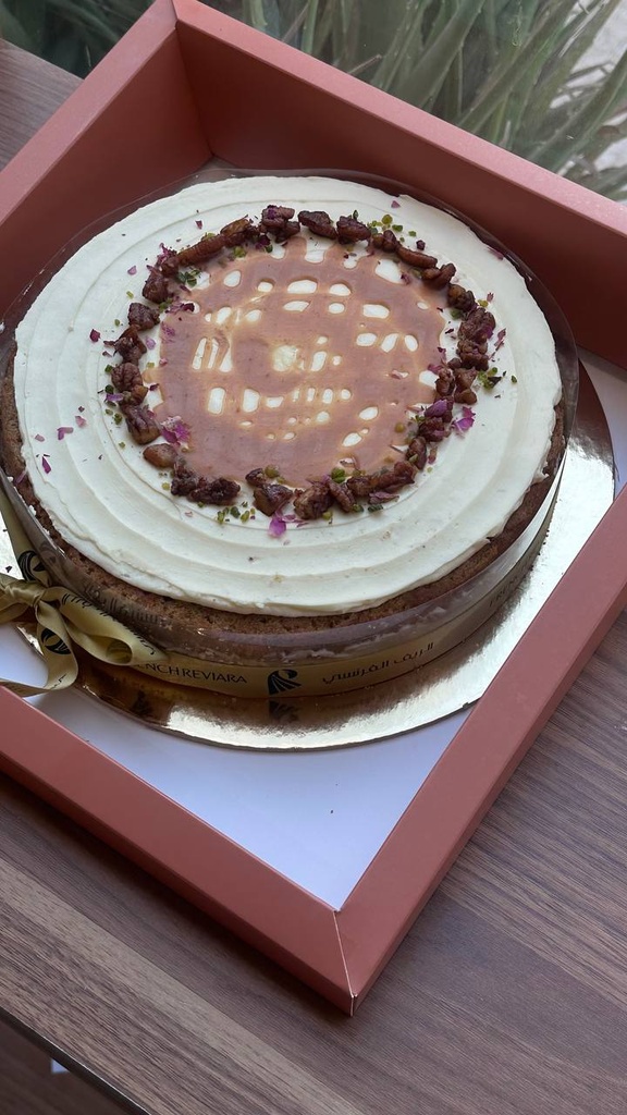 كيك الجزر كبير