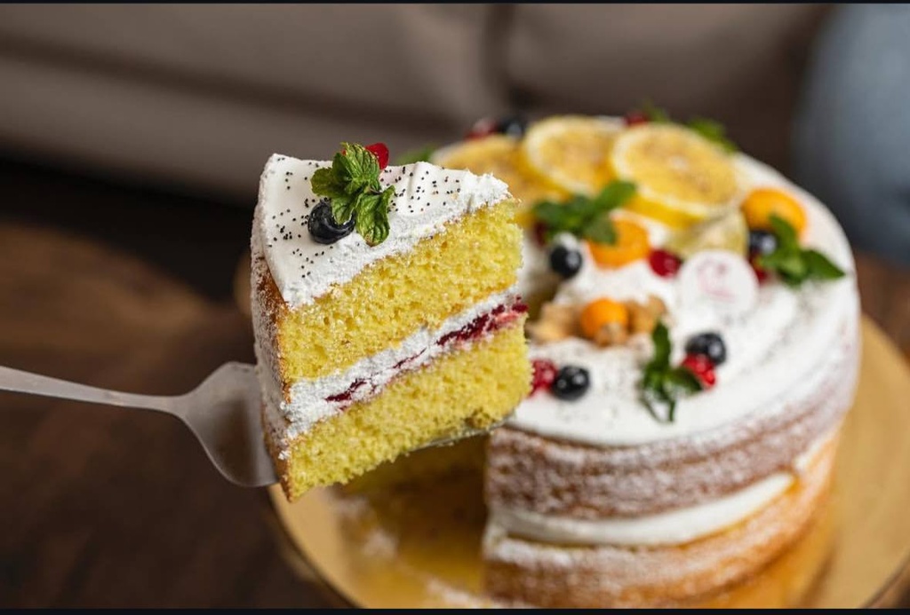 كيك الليمون فانيلا وسط