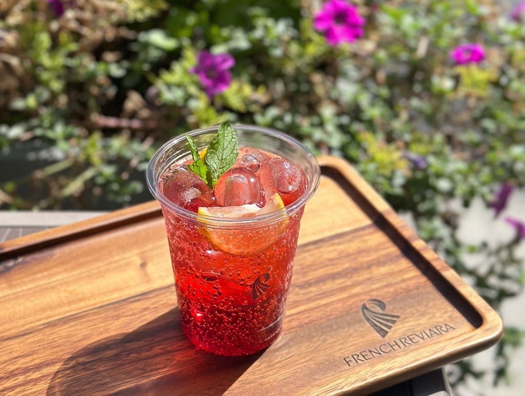 موهيتو فراولة ( STRAWBERRY MOCTAILS )