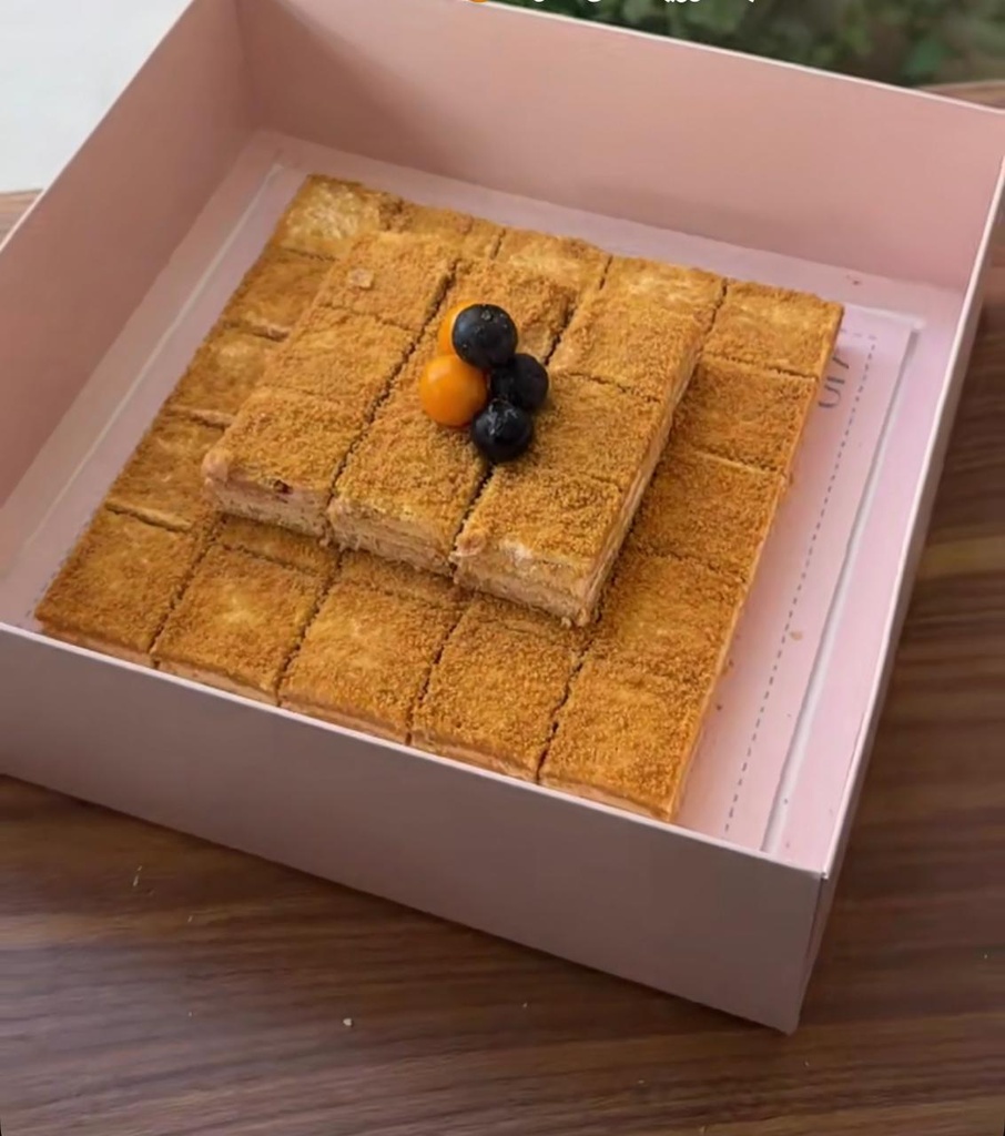 كيكة العسل بالتوت اوفا 