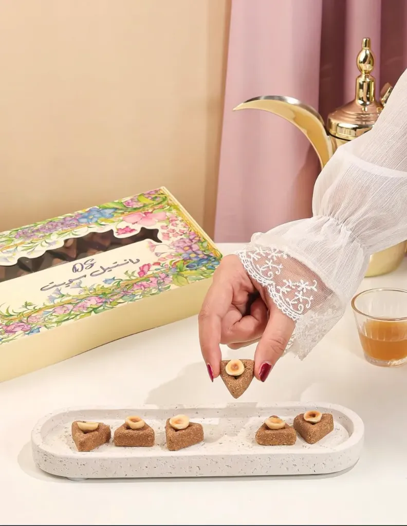 مثلثات كرانشي البندق دانتيل سويت