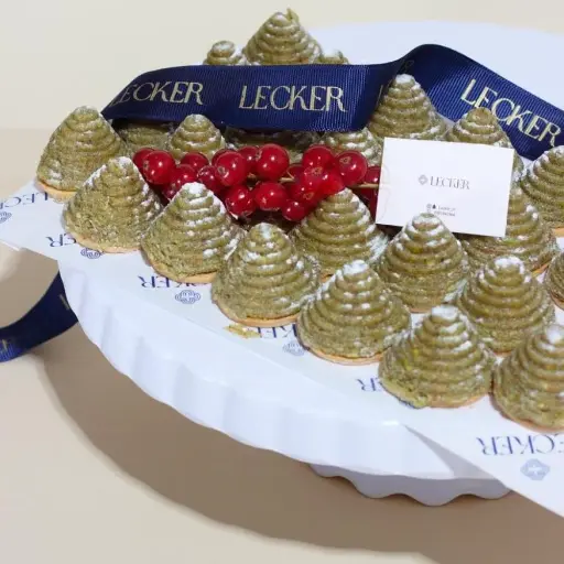 [2202448] اهرامات الفستق ليكر صغير 