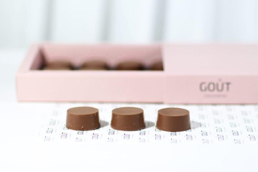 [2101350] بوكس شوكولاتة جوت بكنافة البستاشيو 