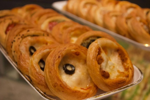 [3000012] ساندويتش مدور لبنة